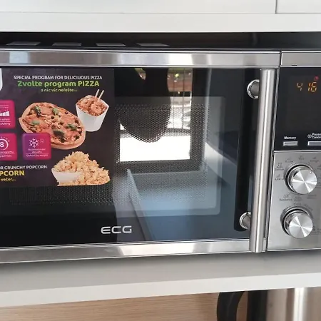 Zwirn 1 Izbovy Apartment